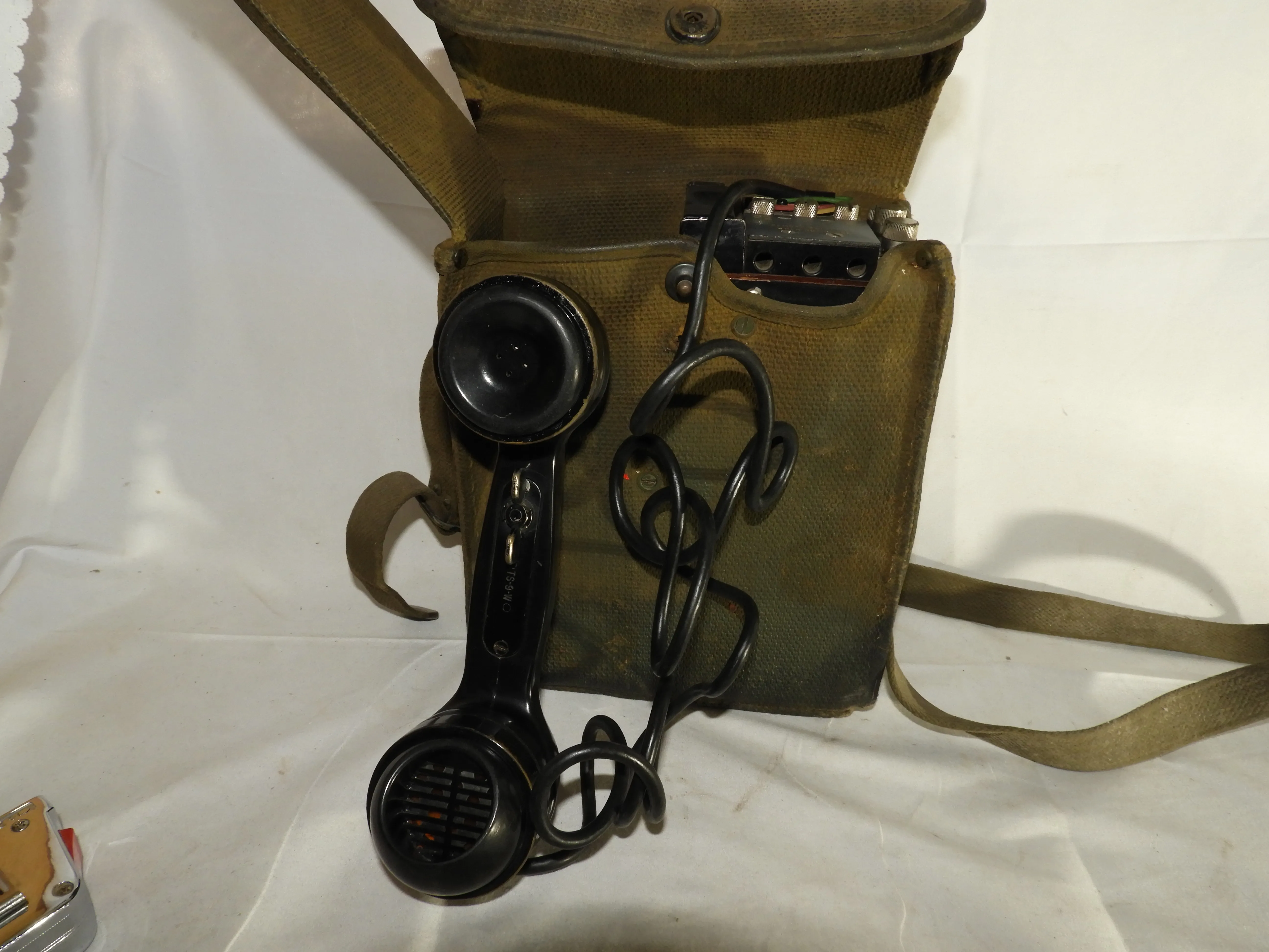 Vintage US Army EE-8 Field Telephone w/ Canvas Case - Tested & Working